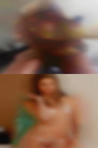 Professional couple girls located in Ottawa.