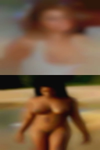 We middle age married nude play together and we play same woman room.